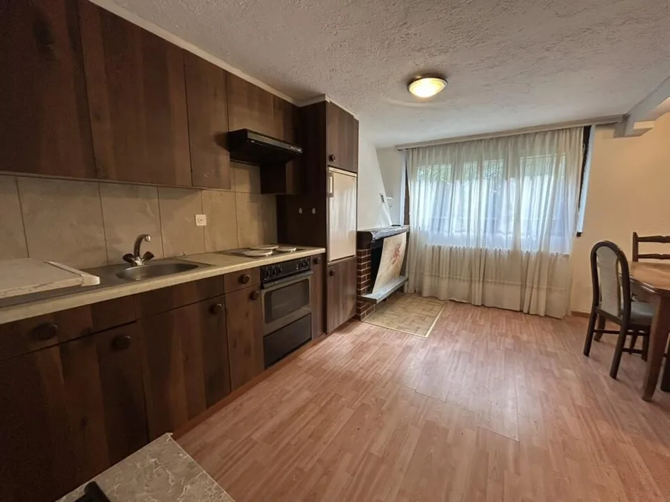 Maison spacieuse de 6 pièces avec grand jardin à Cresciano