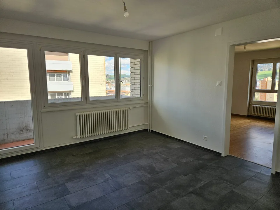Appartement rénové de 4 pièces au 7ème étage n47
