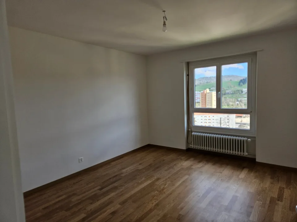 Appartement rénové de 4 pièces au 7ème étage n47
