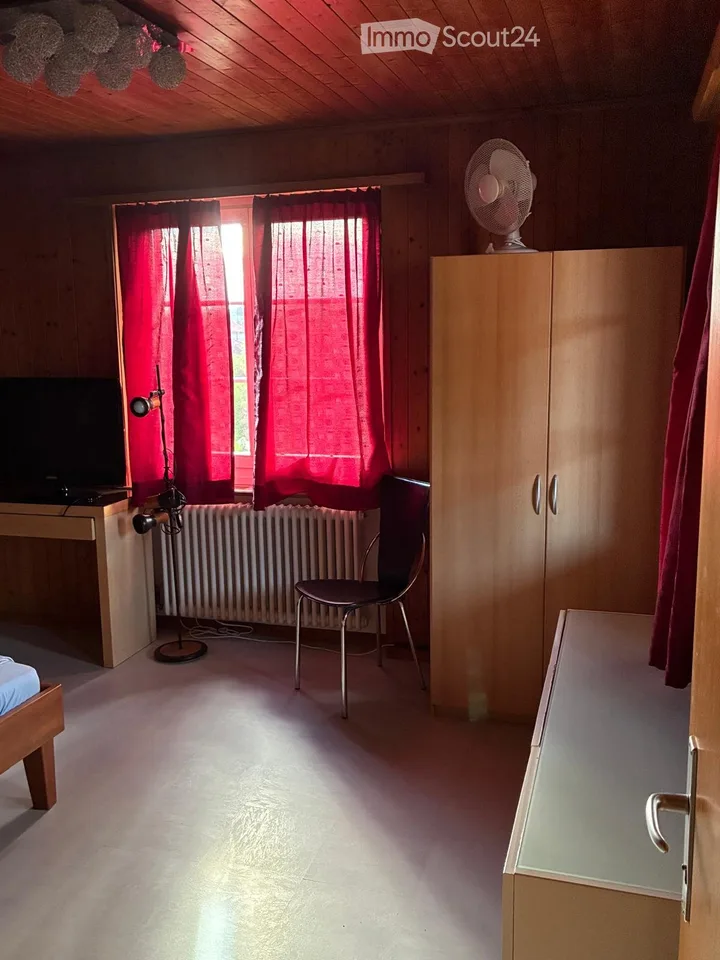 Charmant appartement 2.5 pièces avec grand balcon dans un cadre verdoyant