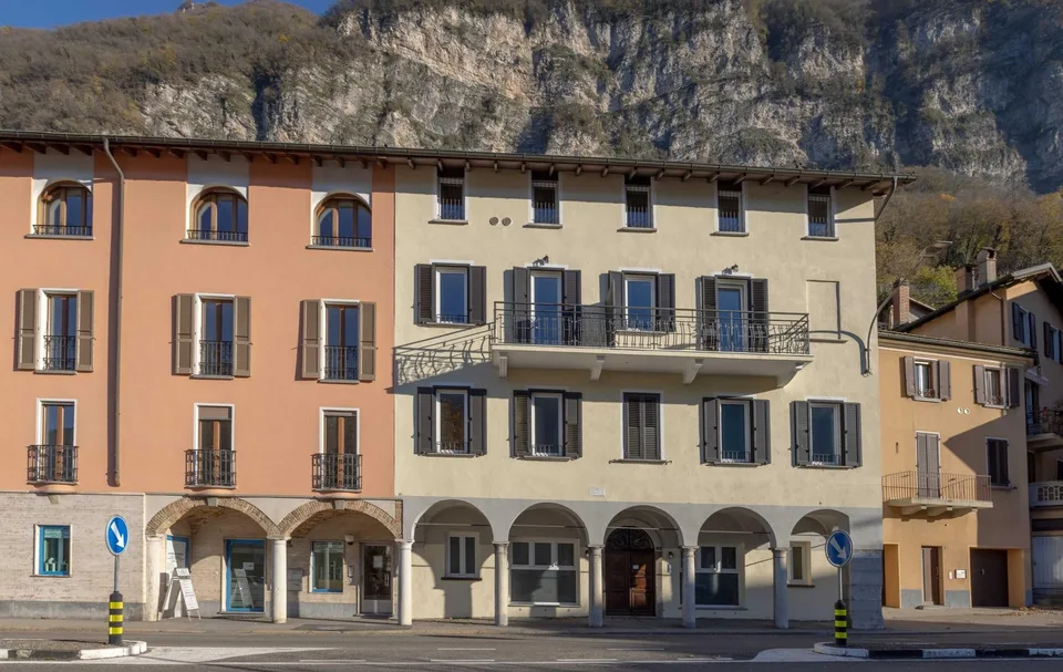 Splendid and spacious studio apartment on the ground floor in Capolago