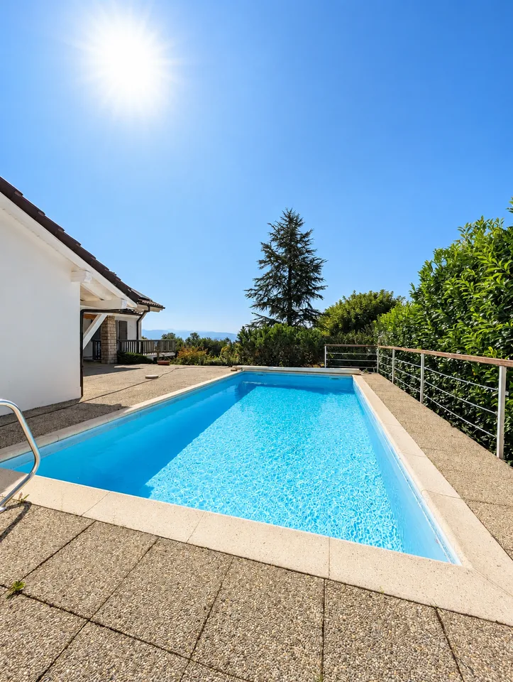 Superba villa ristrutturata con vista panoramica, piscina e ampio giardino