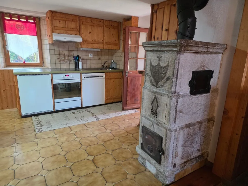 Location appartement 3 pces et demi dans maison villageoise aux Cerisiers