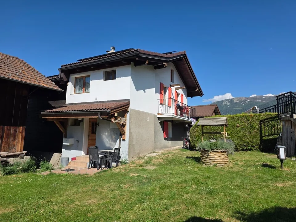 Location appartement 3 pces et demi dans maison villageoise aux Cerisiers