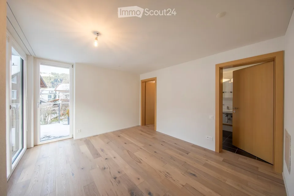 Moderne, sonnige 4.5 Zimmer Wohnung in Trachslau bei Einsiedeln