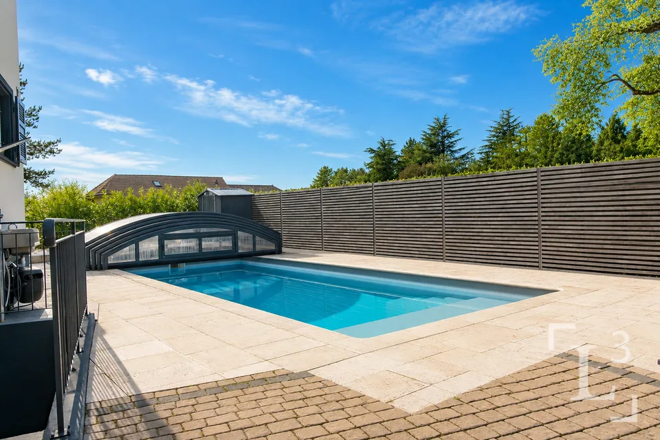 Spacieuse villa familiale avec piscine + studio
