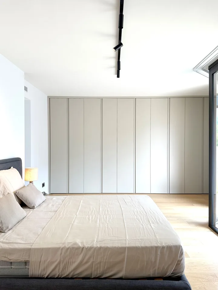 Duplex attique 4,5 rénové à neuf avec toit-terrasse panoramique.