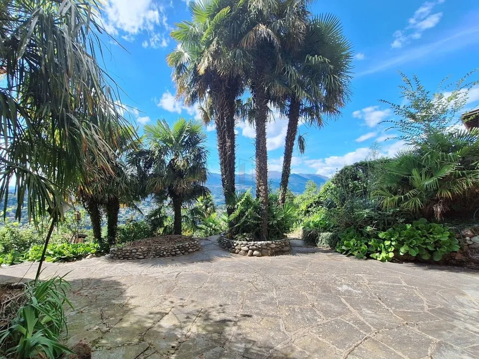 Charming Villa with Pool and Open View
