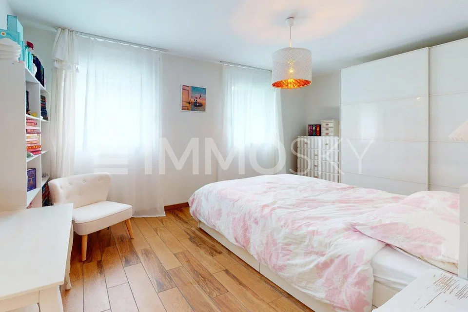 Rez 4.5 Zimmer mit Garten und Keller im Villenstil