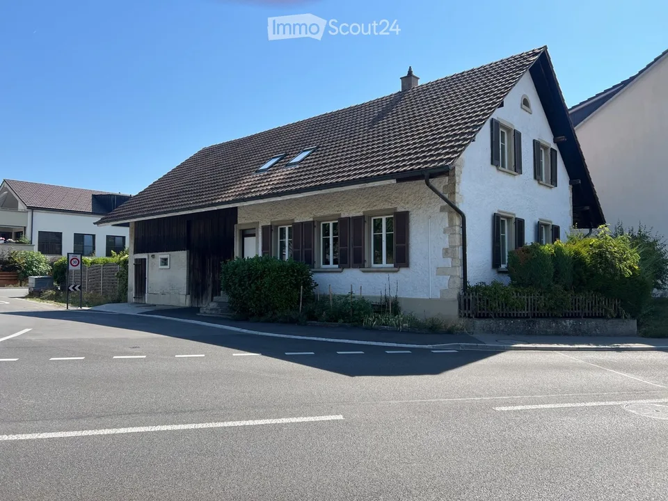 5-Zimmer-Einfamilienhaus mit grossem Anbau in Erlinsbach – Sofort verfügbar