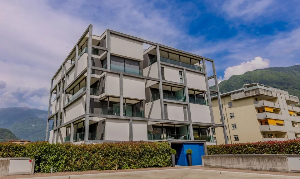 HELLES UND MODERNES 2.5 ZIMMER WOHNUNG IN BELLINZONA