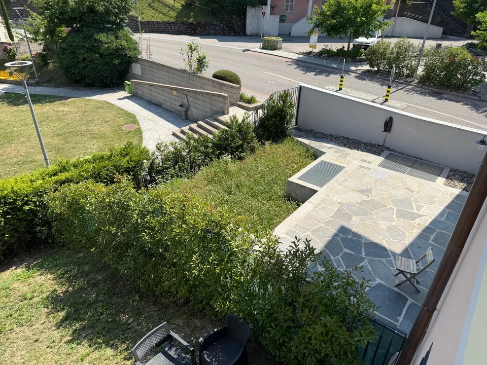 Neues Mietshaus mit 6 Wohnungen in Pura