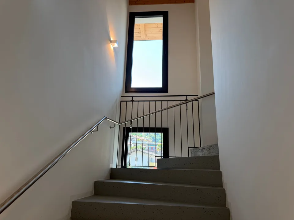 Neues Mietshaus mit 6 Wohnungen in Pura
