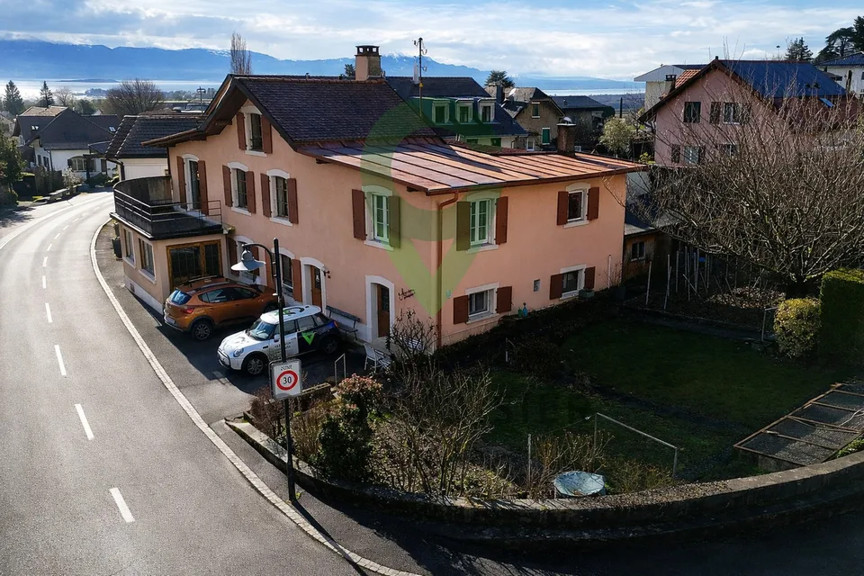 Charming character house ideally located in the heart of Gilly