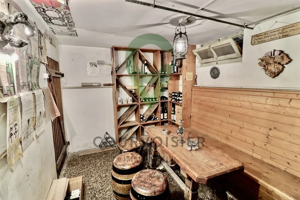 Charming character house ideally located in the heart of Gilly