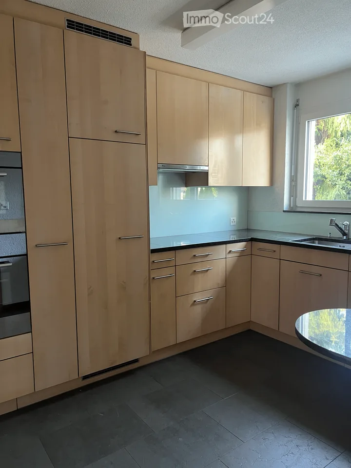 Helle 4-Zimmer-Wohnung mit Balkon und Bergblick in Au SG
