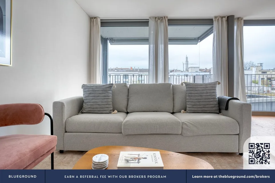 Appartamento di lusso 3,5 locali con bagno privato e vista panoramica, by Blueground