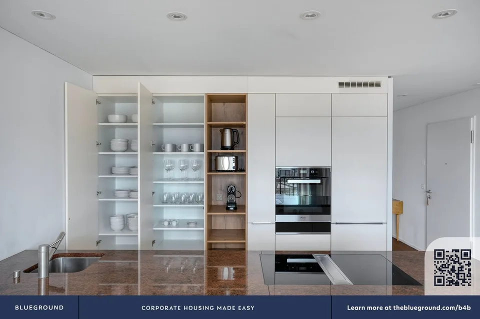 Appartamento di lusso 3,5 locali con bagno privato e vista panoramica, by Blueground