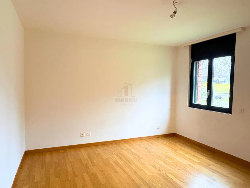 Hervorragende Gelegenheit für diejenigen, die Ruhe und eine atemberaubende Aussicht suchen