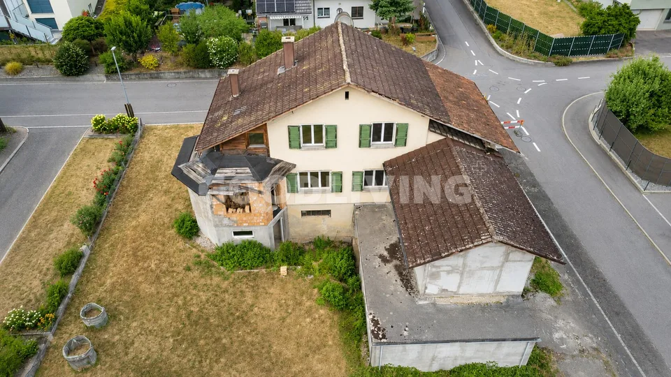 Terrain avec potentiel de développement dans un quartier calme de Matzendorf