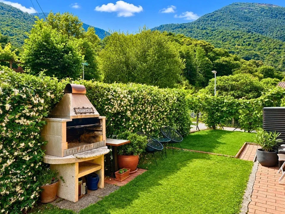 PEACE, TRANQUILLITY AND SECLUSION SURROUNDED BY GREEN