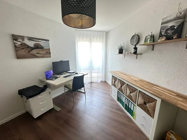 grosszügiges Einfamilienhaus mit Umschwung an ruhiger Wohnlage