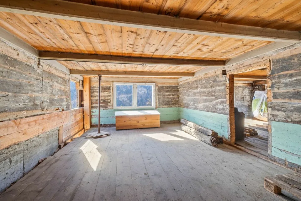 Ticino Ensemble with 8'475 m2 Land