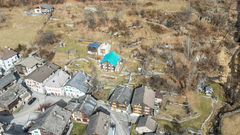 Ticino Ensemble with 8'475 m2 Land
