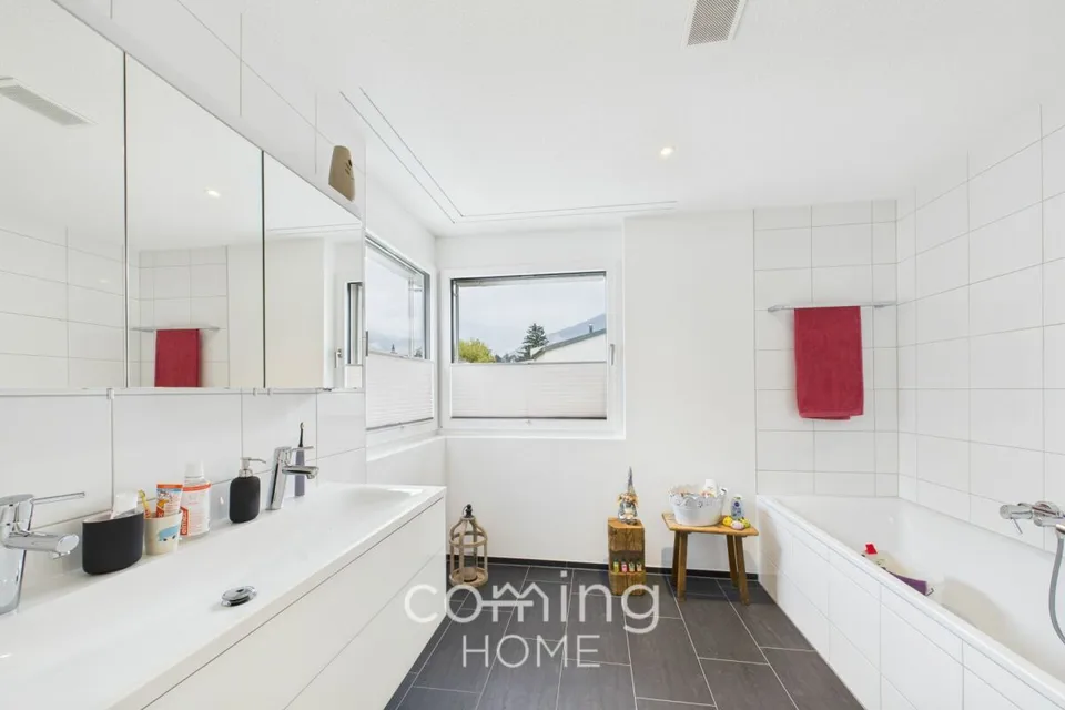 4.5-room penthouse flat in Brig-Glis - spacious terrace, Minergie-A certification, panoramic Alpine views