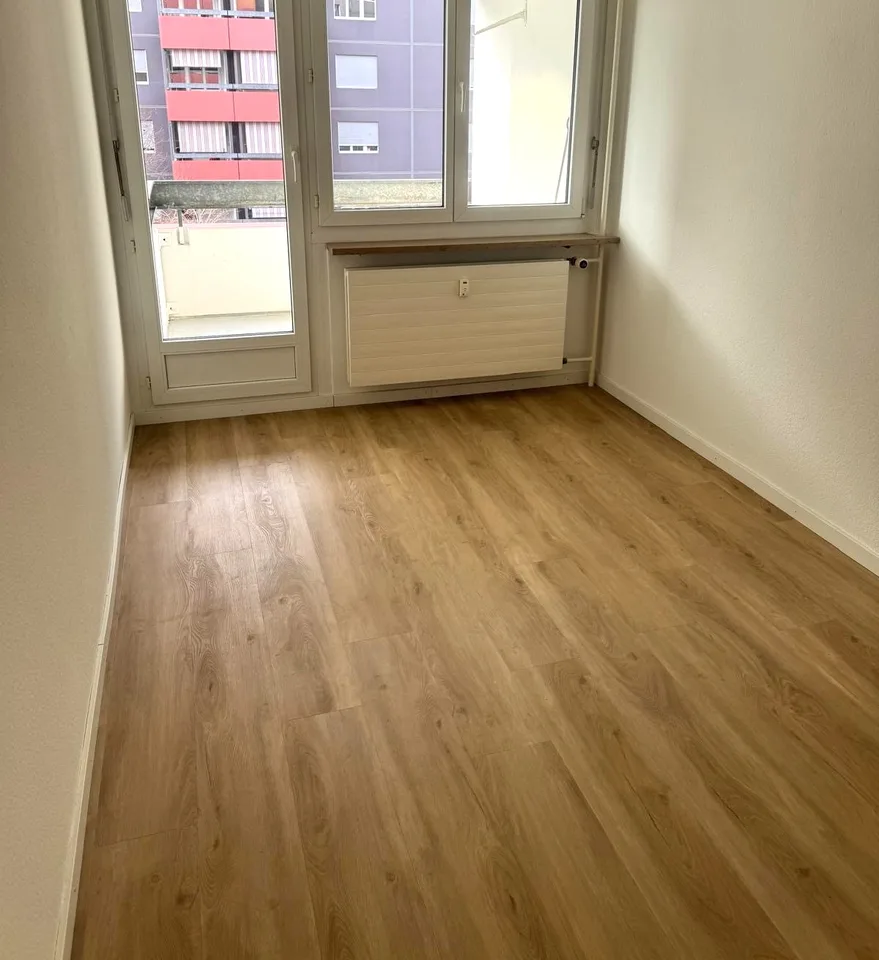 Appartement spacieux 3.5 pièces au Wiesenplatz avec 2 balcons