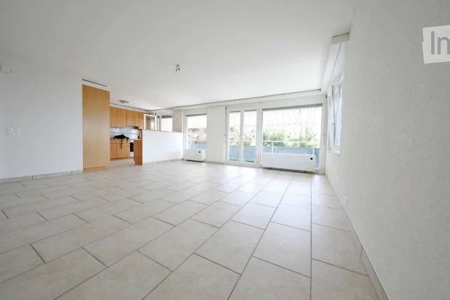 Helles 4-Zimmer-Wohnung - 100 m2 - Blick - ruhig - gut gelegen