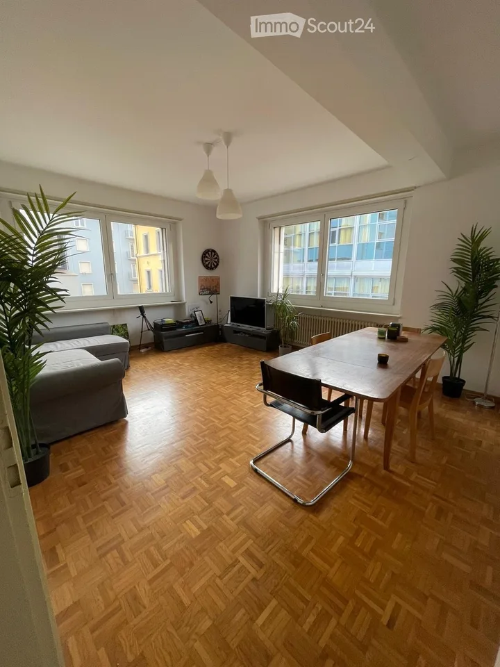 Camera con balcone privato in appartamento 3 persone