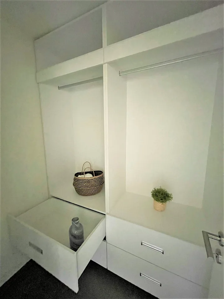 Your dream home is waiting! Stylish jewel of a home with balcony near the lake