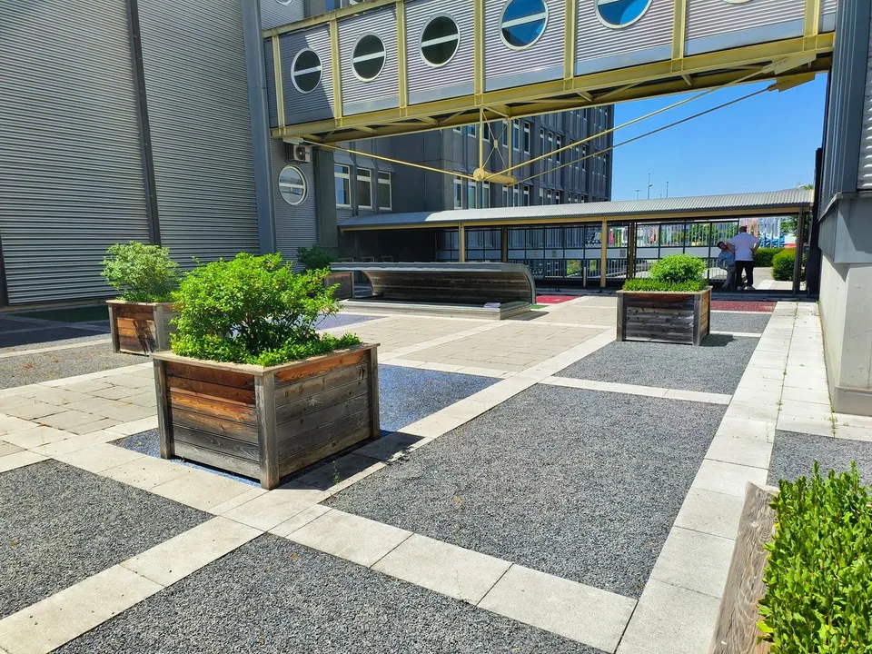 Move with perspective - commercial spaces in a central location in Volketswil