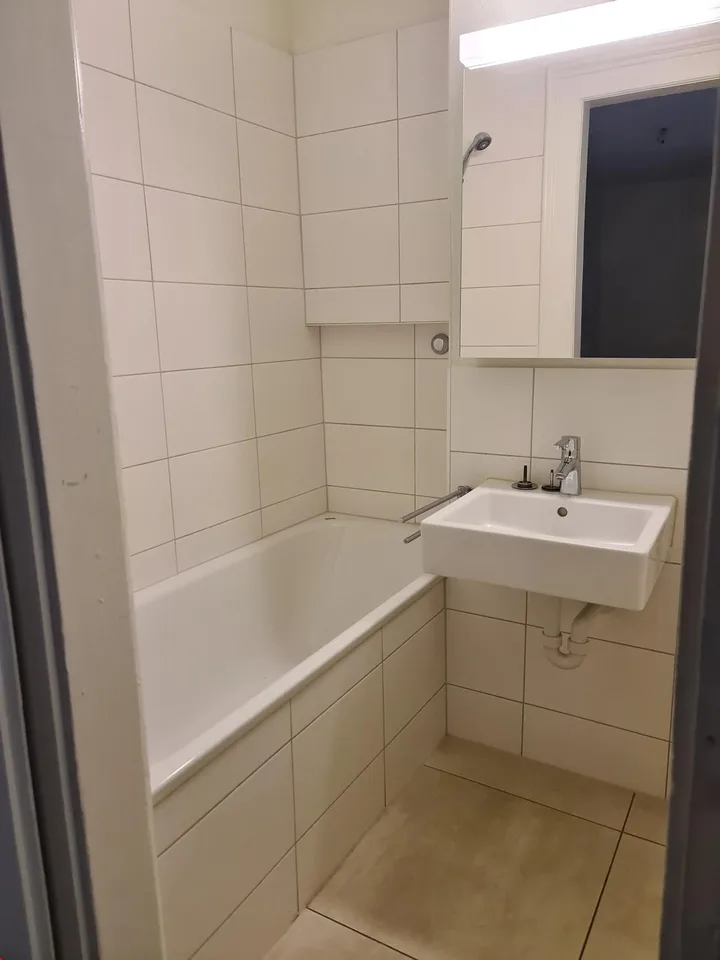 4 Bedroom Apartment with Terrace on 1st Floor – adjacent to the Old Town