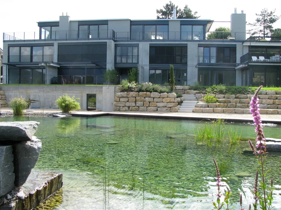 Exklusive Wohnung an ökologischem Badesee * A country retreat close to the city