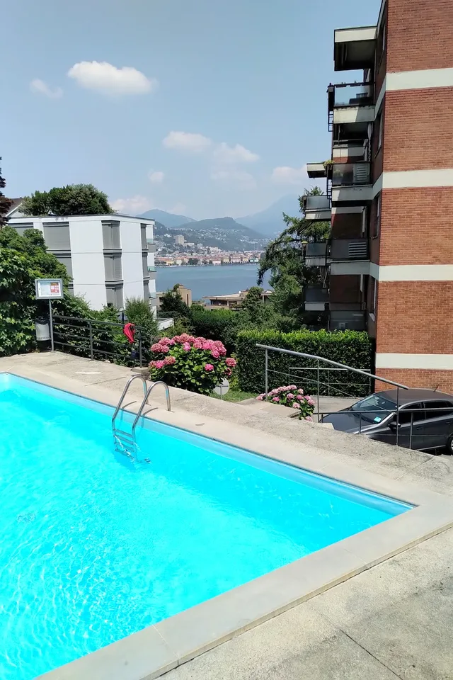 Appartement 4,5 pièces merveilleux avec vue sur le lac, rénové, standing moyen à élevé
