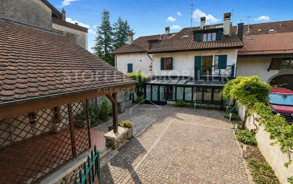 Spacieuse maison de village, 5 chambres - Co-Exclusivité