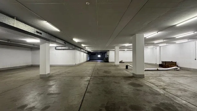 Sale of a large commercial/industrial building/warehouse