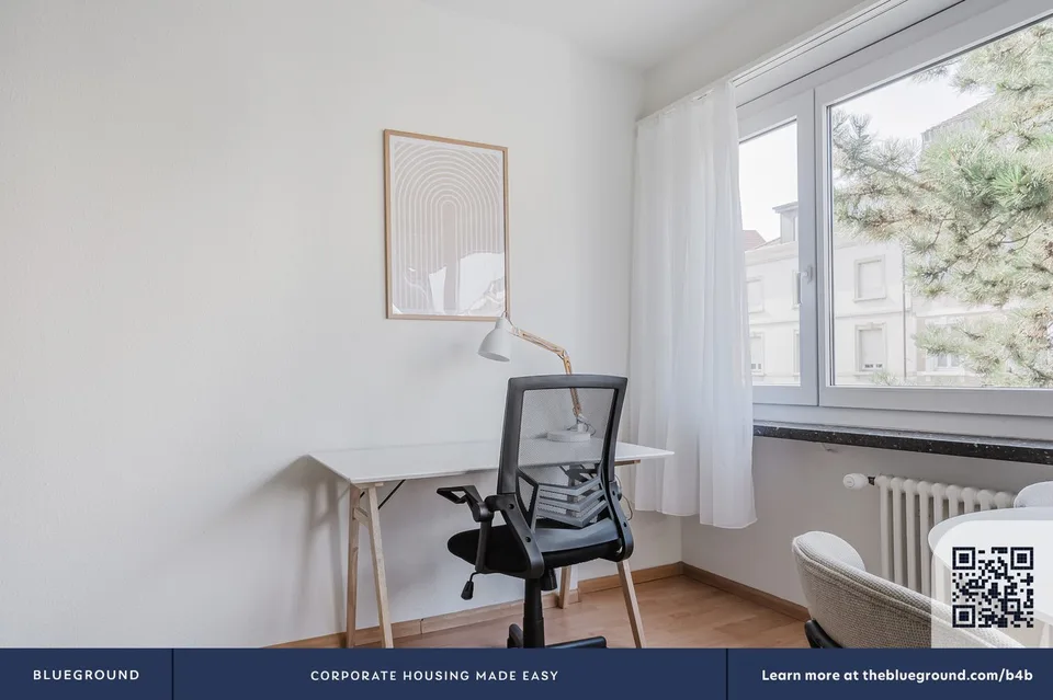 Sonniges Iselin 3.5 ZW mit Keller,, 1 Min. zum Markt, by Blueground