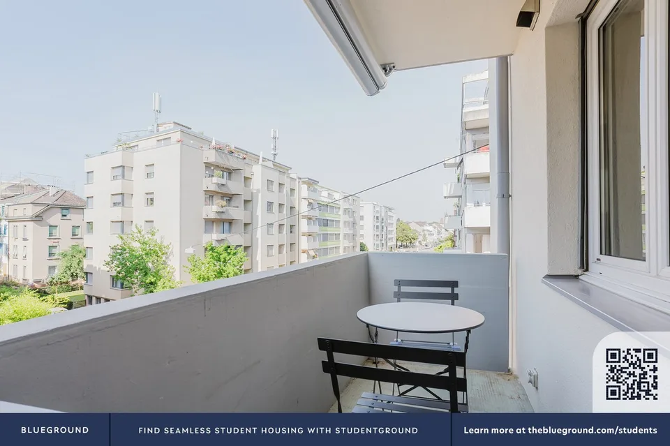 Sonniges Iselin 3.5 ZW mit Keller,, 1 Min. zum Markt, by Blueground
