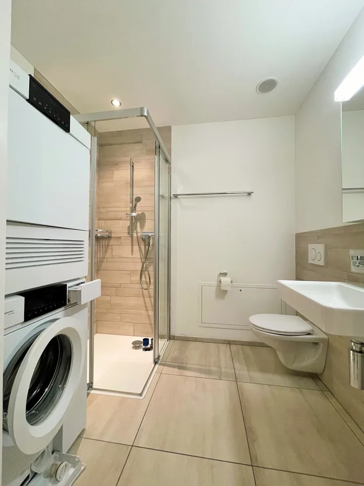 Spacious, modern, and bright apartment for rent