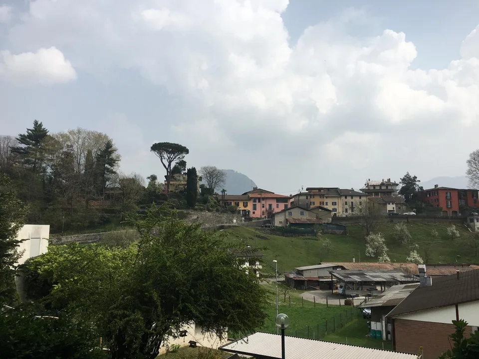 SPAZIOSO E MODERNO 3.5 LOCALI CON VISTA NEL VERDE A SAVOSA