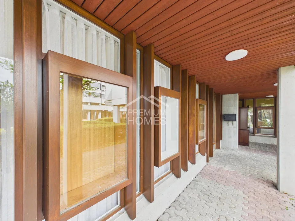 Petit, élégant, plein de potentiel ! Réaménagement d'un local commercial - Appartement meublé