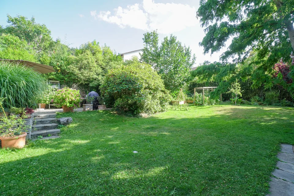 Habitation spacieuse avec jardin de rêve à Spiegel !
