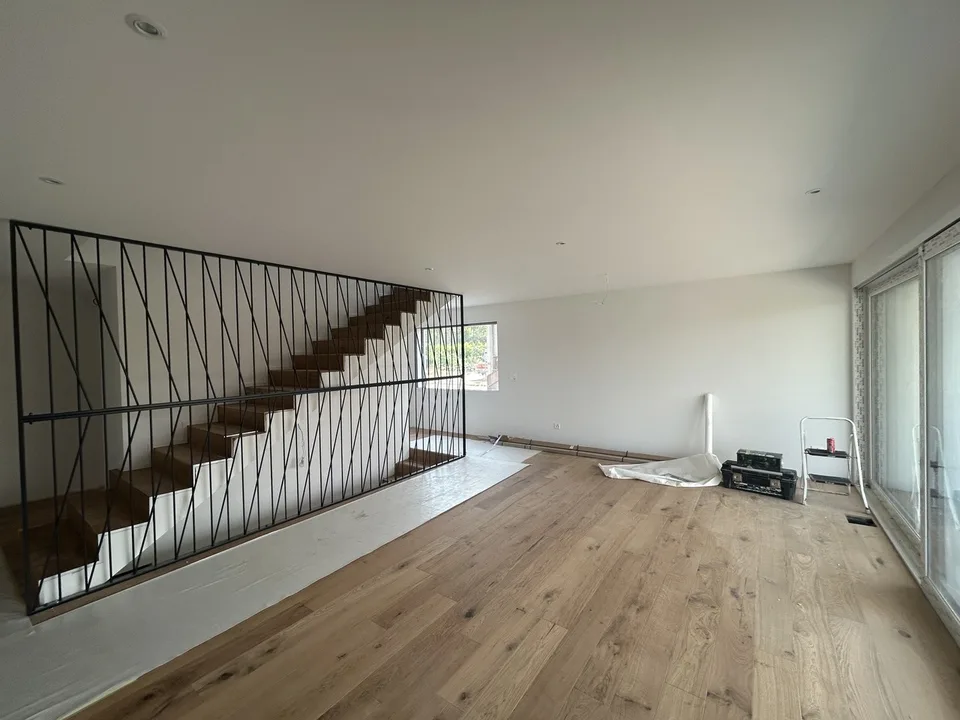CORCELLES A VENDRE VILLA CONTIGÜE DE 5,5 PCES DISPONIBLE DE SUITE