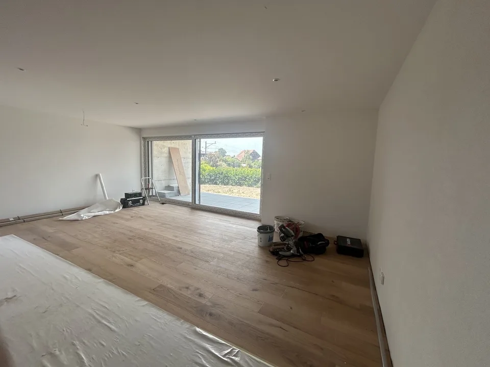 CORCELLES A VENDRE VILLA CONTIGÜE DE 5,5 PCES DISPONIBLE DE SUITE