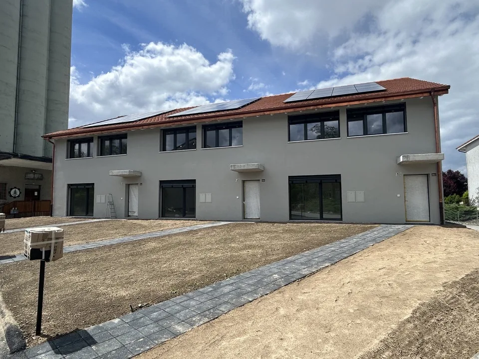 CORCELLES A VENDRE VILLA CONTIGÜE DE 5,5 PCES DISPONIBLE DE SUITE