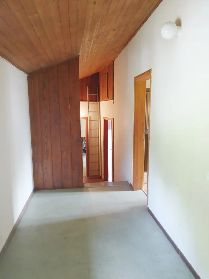 Grotto 6,5 with dining area, rooms and large land