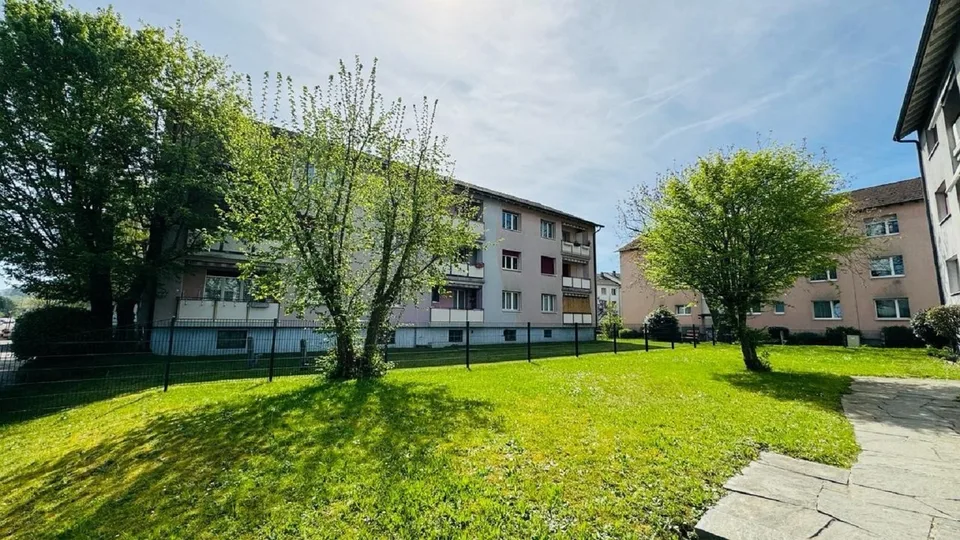 Appartamento di 2 camere accogliente con balcone a Münchenstein disponibile immediatamente!